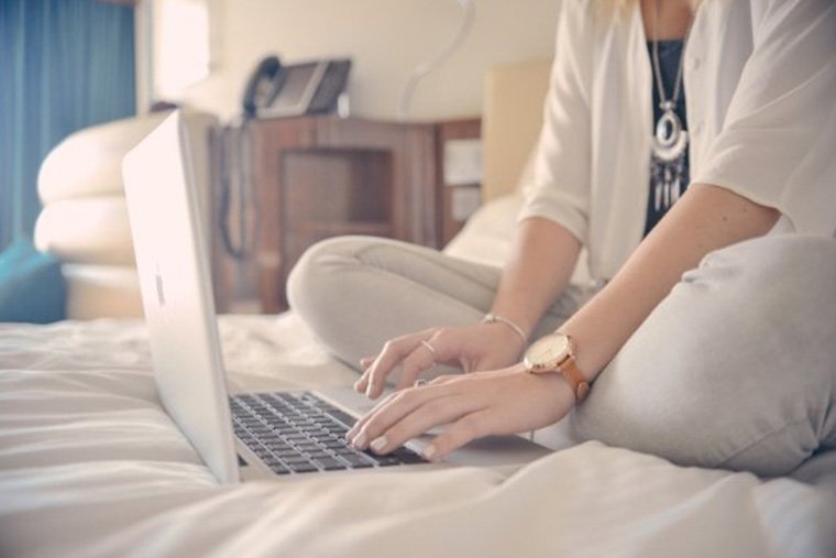 scrivere al computer un blog aziendale